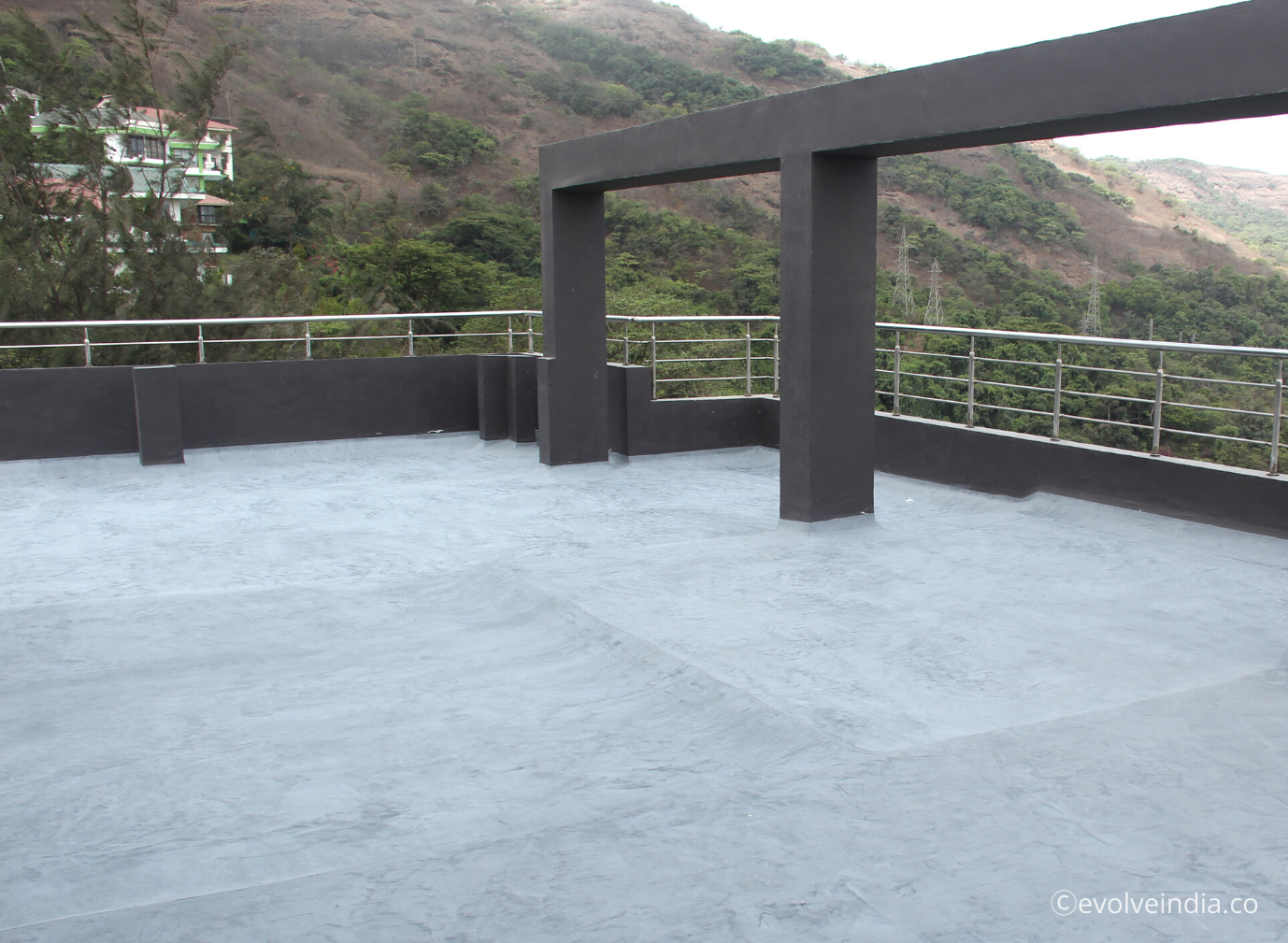 Contemporary Terrace Flooring Makeover With Decorative Concrete